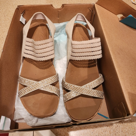 Skechers Shoes - Skechers Luxe Foam Cali Wedge Sandal